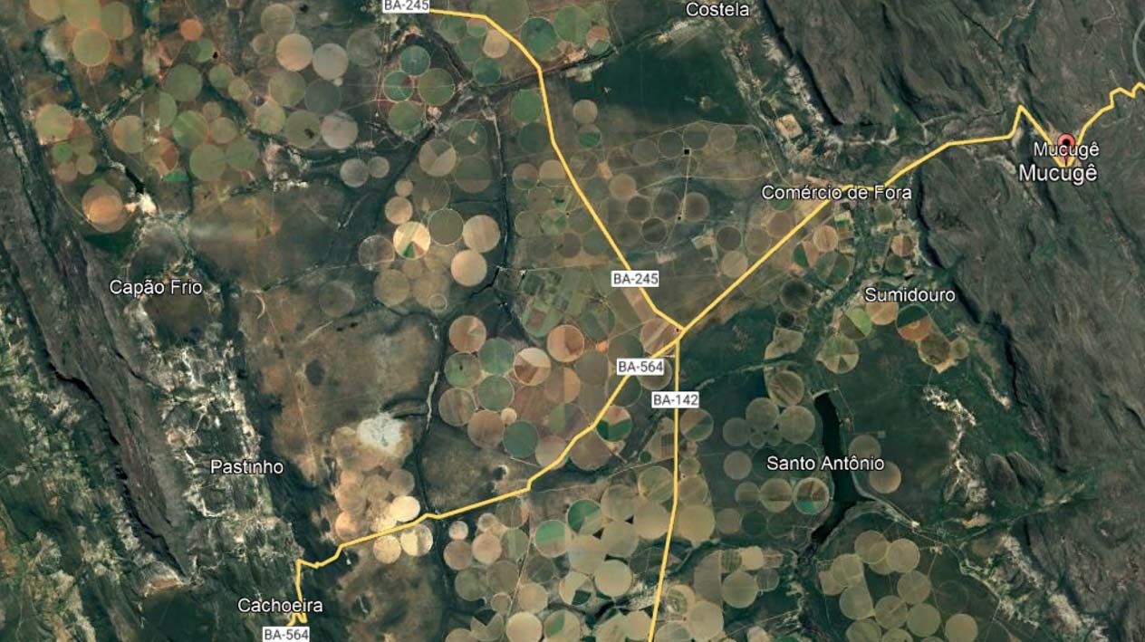 Pivôs de irrigação no Agropolo Mucugê-Ibicoara